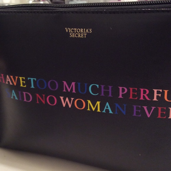 Victoria Secret Chunky Pouch - Picture 2 of 4