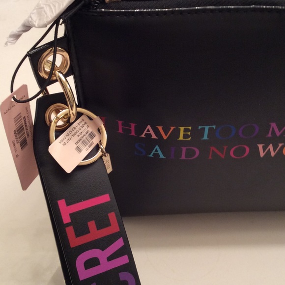 Victoria Secret Chunky Pouch - Picture 3 of 4