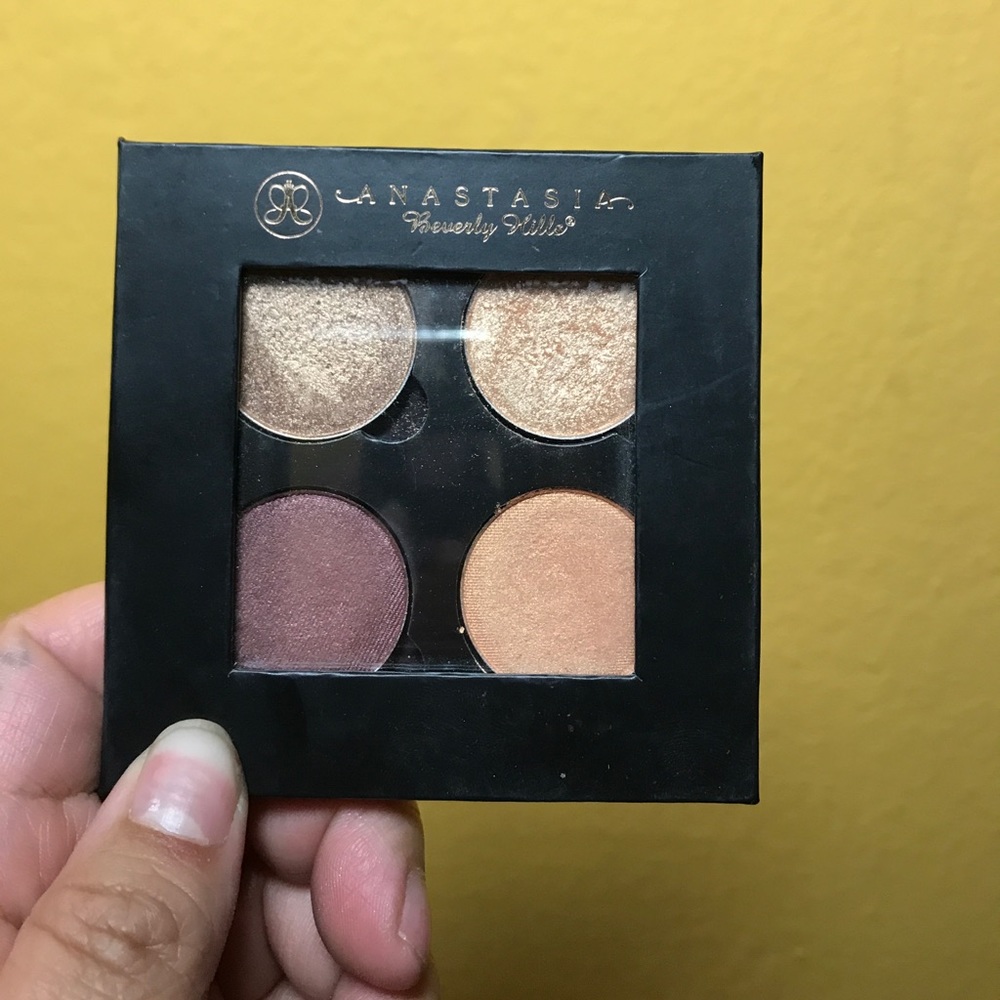 ABH CUSTOMIZED EYESHADOW PALETTE