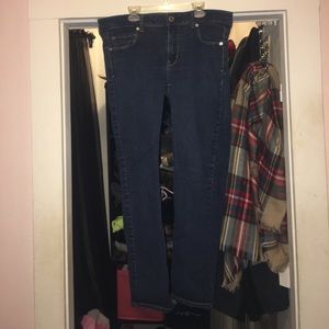 American eagle dark wash skinny jeans