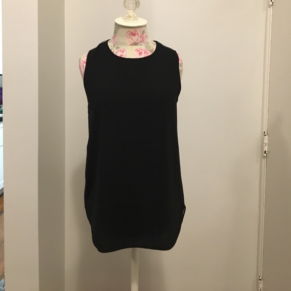 NWOT Super Chic Vida Blouse