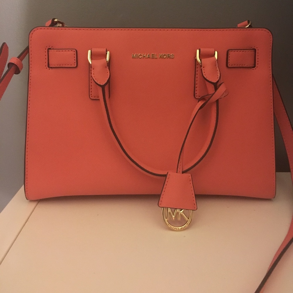 Beautiful Dillon Michael Kors Satchel