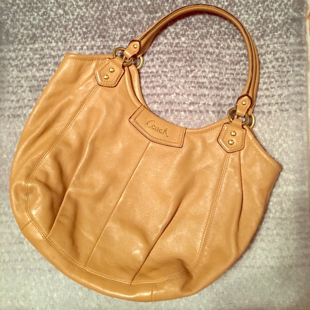 Tan leather Coach shoulder bag