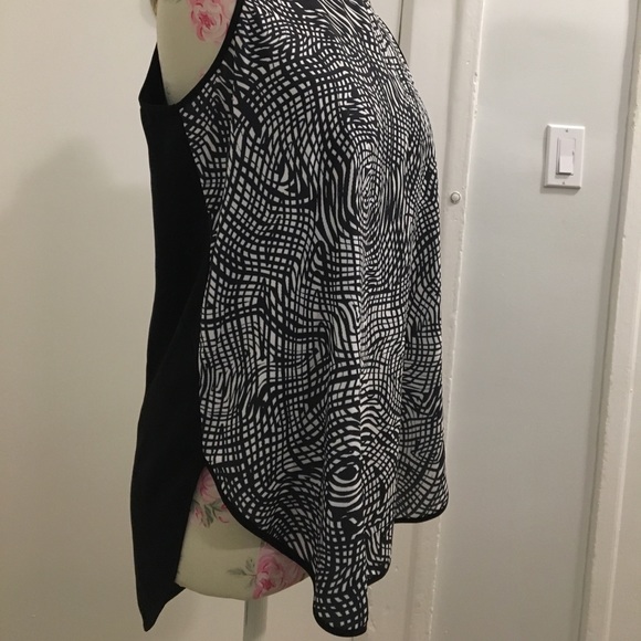NWOT Vida Blouse - Picture 4 of 4