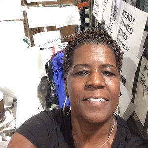 Meet your Posher, Dana