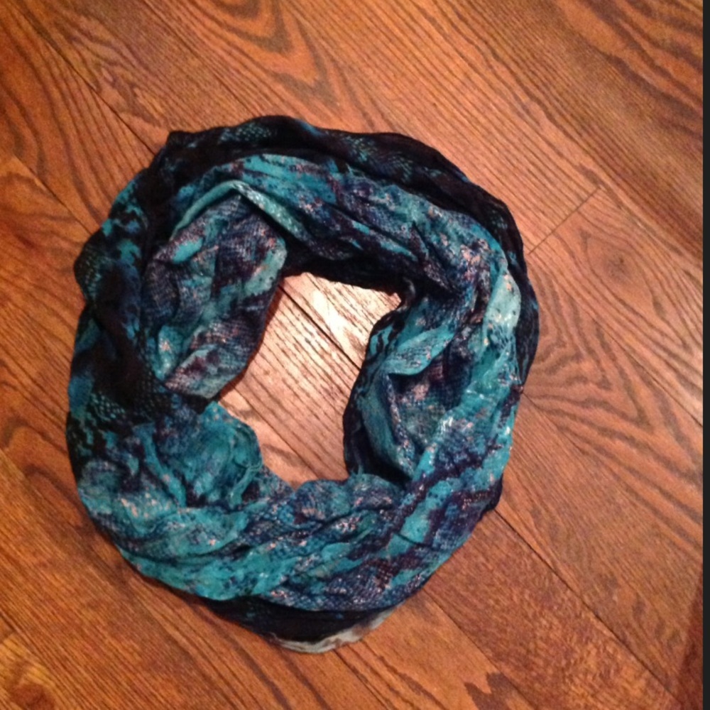 Express printed infinity scarf