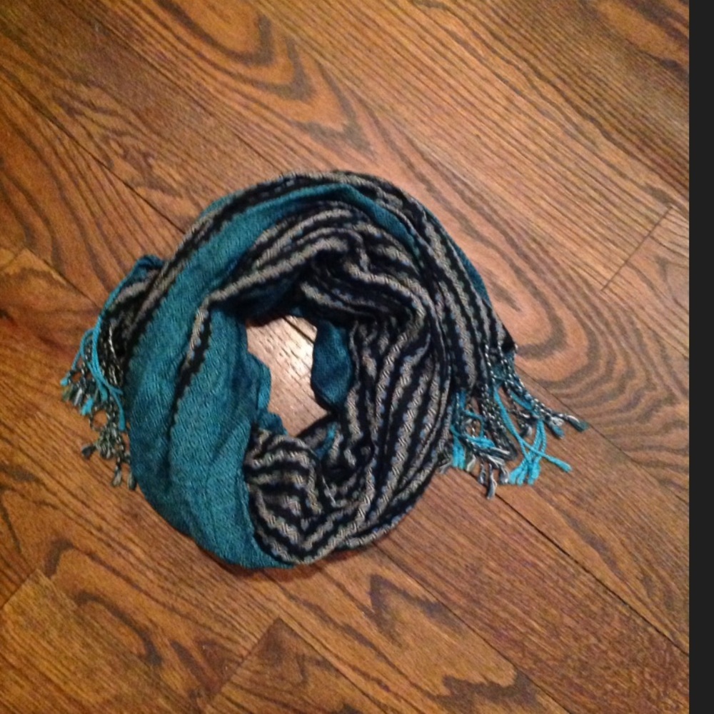 Geometric sewn scarf