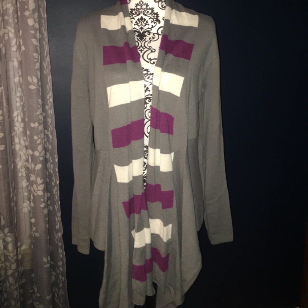 EUC JW cardigan Sz XL (M/L)