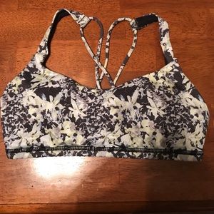 Lululemon Free to Be Sports Bra