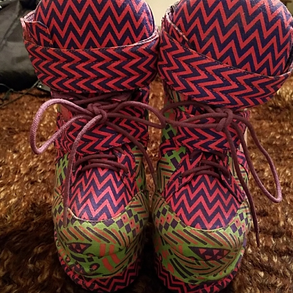 Sneakers
