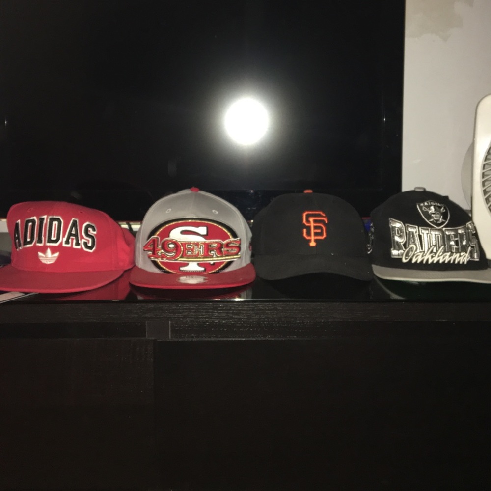 4 SnapBack hats for 20
