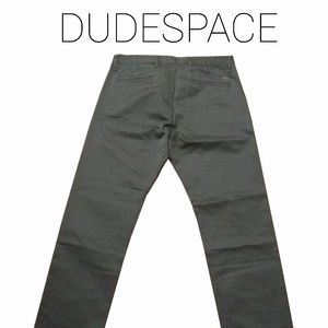 SOLD Dockers - Amazing Slim-Fit Khaki Jeans