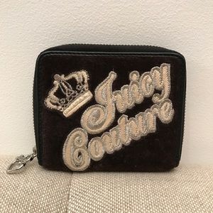 Juicy Couture Zip Wallet Juicy Couture Zip Wallet