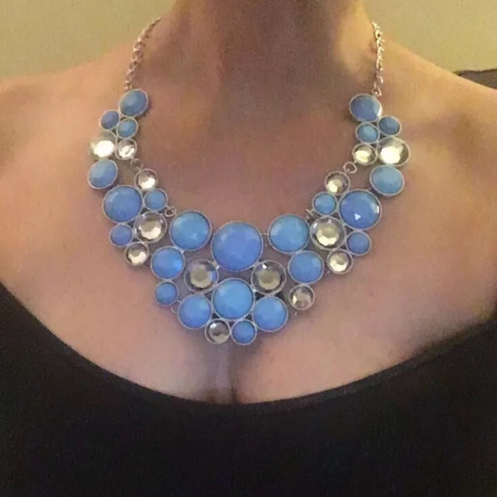 Inc turqoise and clear stone bib necklace new