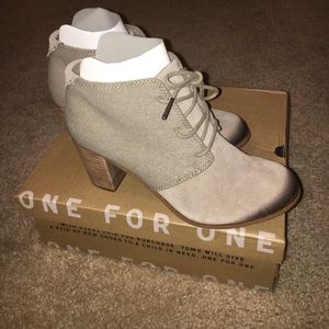 Brand New Toms Lunata Ankle Boot