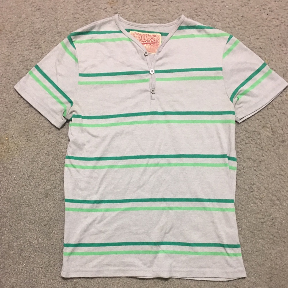 Gray Y-Neck Button T-shirt