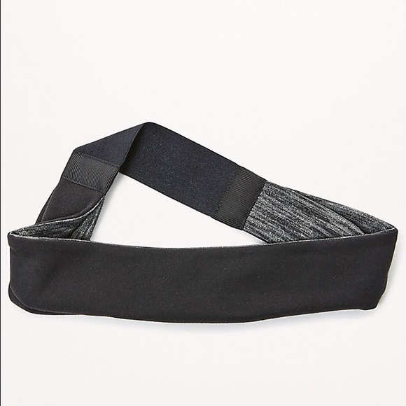 Lululemon Fringe Fighter Headband in Gray & Black - Picture 4 of 5
