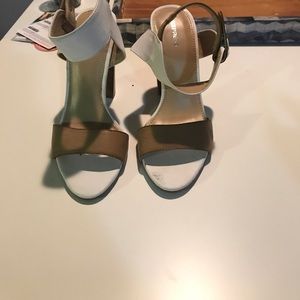 Block heeled two toned sandals