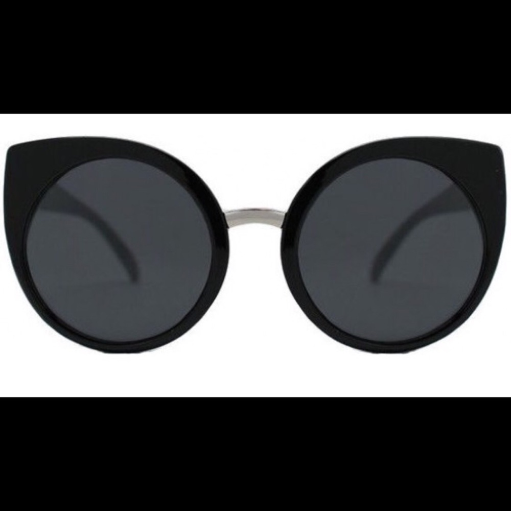 Quay Sunglasses in China Doll