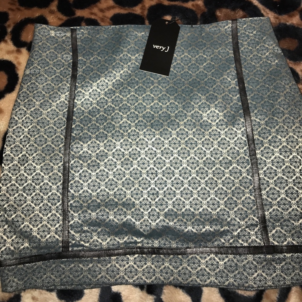 Mini skirt - Picture 2 of 8