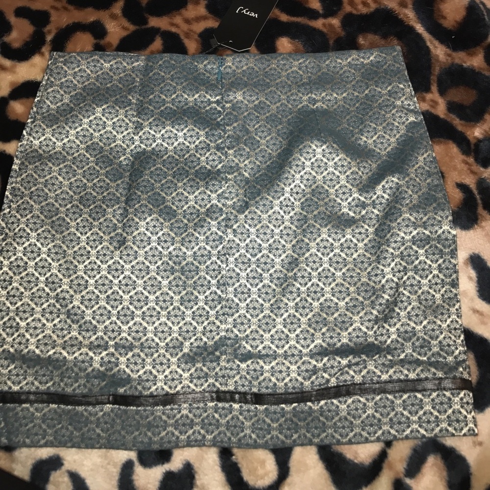 Mini skirt - Picture 5 of 8