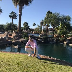 Meet your Posher, Troy