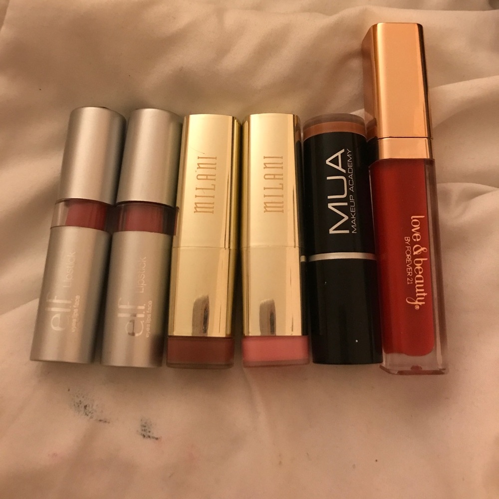 Drugstore lipstick lot