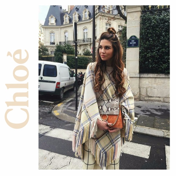 CHLOE Wool-Cashmere Poncho - Picture 6 of 6