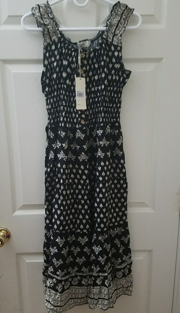 NWT black and white print dress