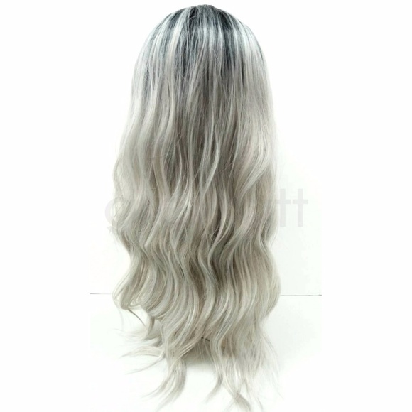 Lace front long wavy gray heat resistant wig - Picture 3 of 4
