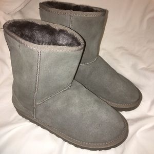 UGG grey classic mid