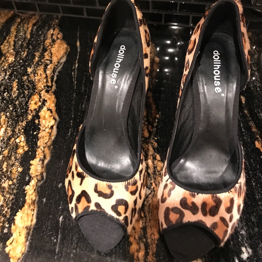 Animal Print Peep Toe Hi Heel * Size 7.5