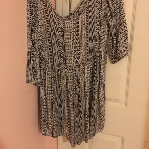 Black & white print dress - Picture 2 of 2