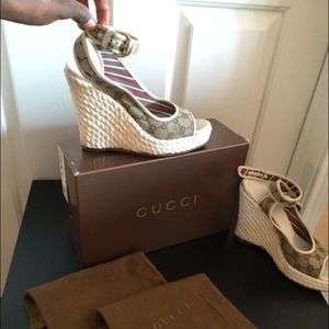 Gucci shoes wedges with rope trimmed🅿️🅿️✅🆒