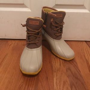 Yellow Sperry Rainboots