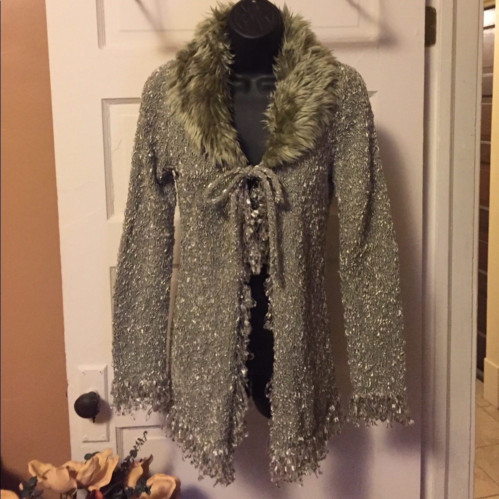 Women's size M sweater green sexy
