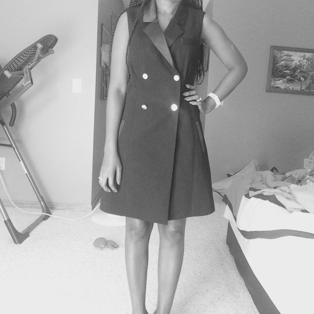 Dress - Picture 2 of 2