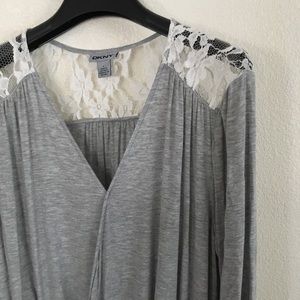 DKNY Floral Grey Top DKNY Floral Grey Top
