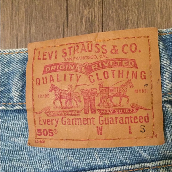 SOLD! Super cute High waisted Levi's! - Picture 4 of 5