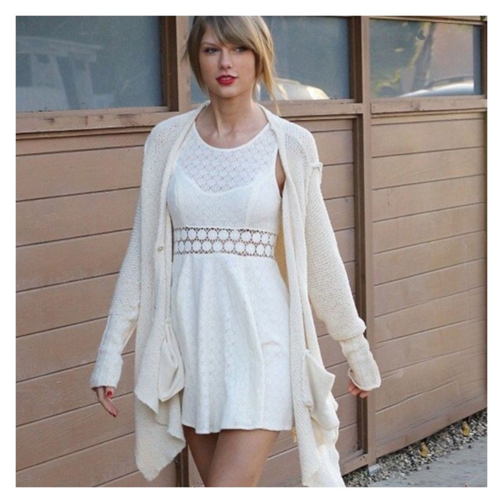 NWOT Free People White Fitted With Daisies Dress S