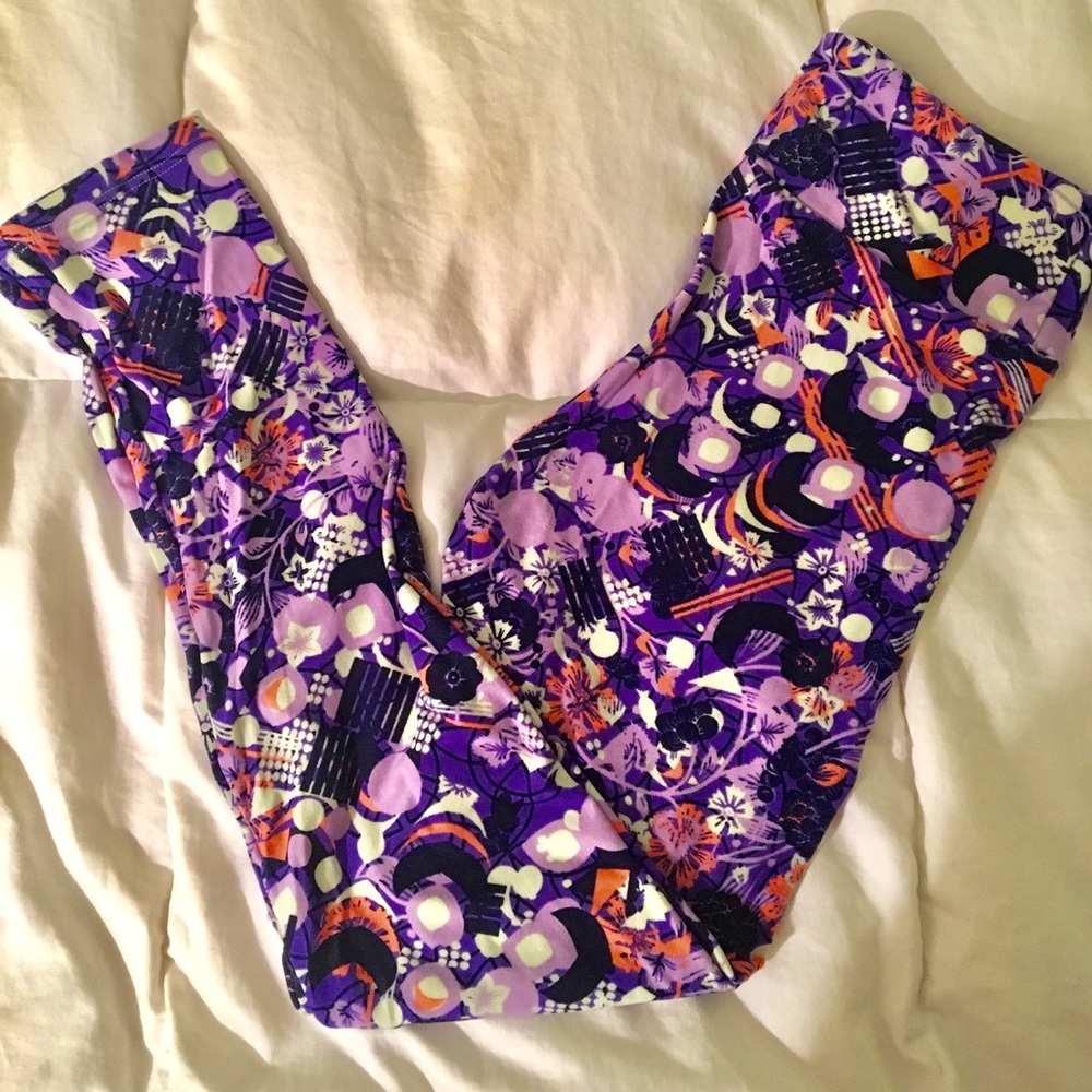 NWT Lularoe whimsical purple OS leggings