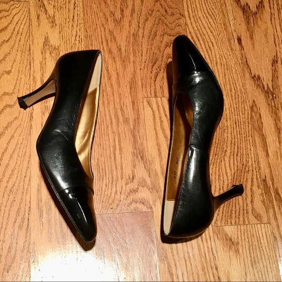 NINA Excellent condition Black Leather Heel - Picture 2 of 4