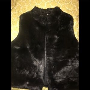 Black faux fur vest size XL Worthington LIKE NEW