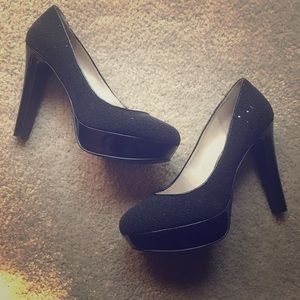 Black Round toe Platform Pumps