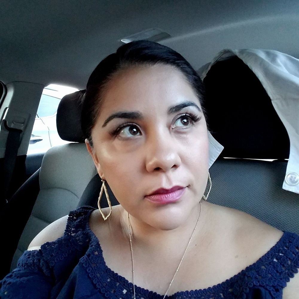 Meet your Posher, Yvette