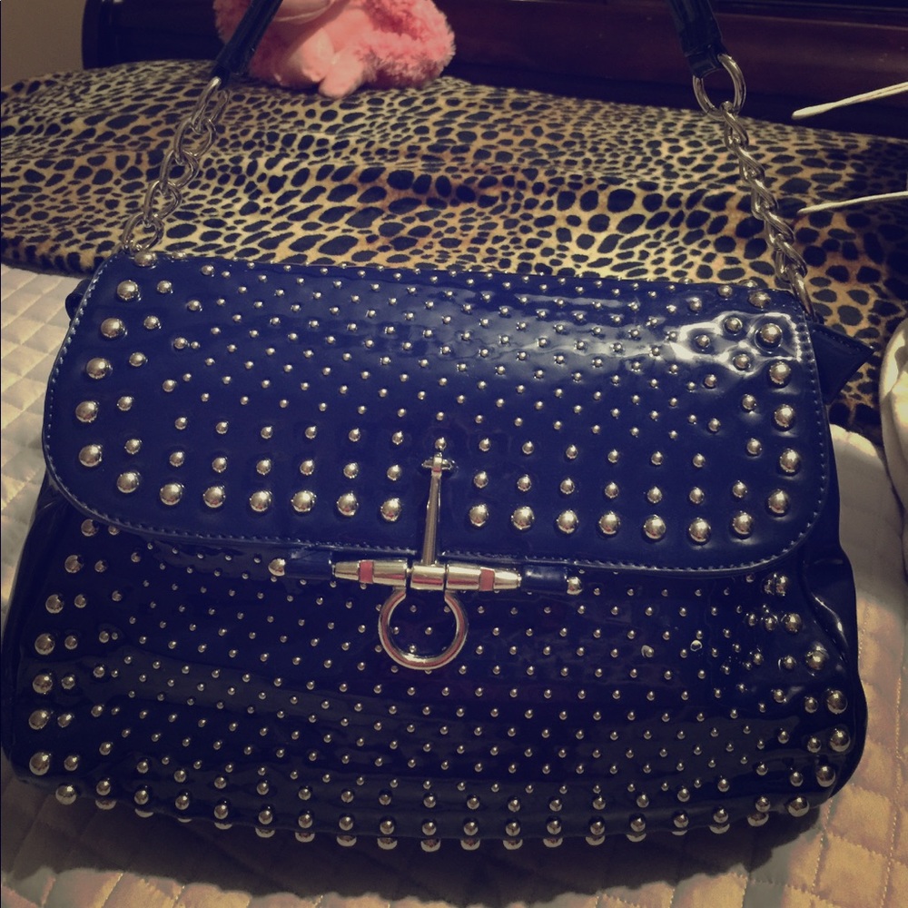 Navy handbag with studs