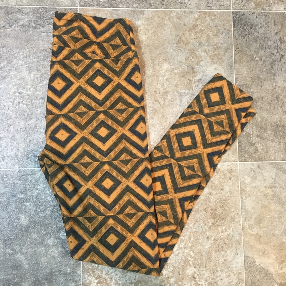LuLaRoe patterned one size leggings
