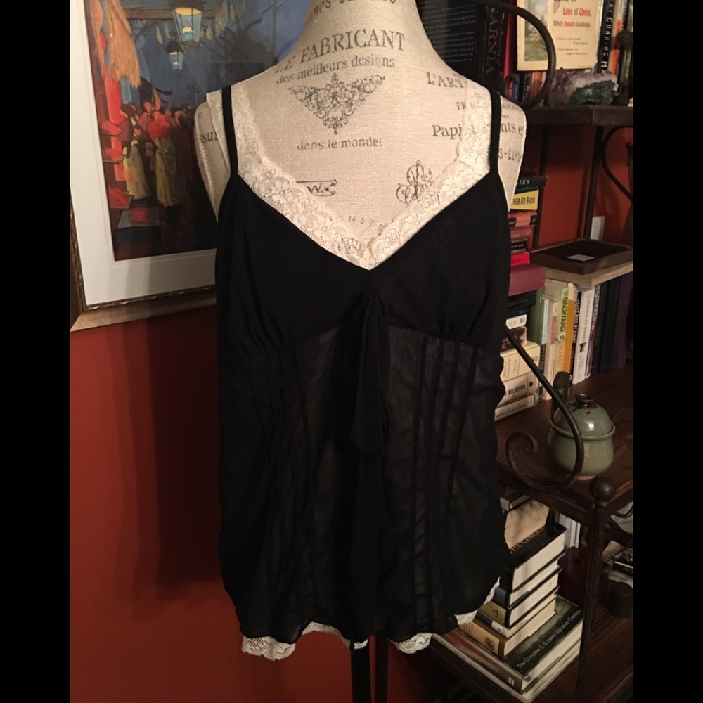 Venezia Black Camisole w/ Cream Peek-a-Boo Lace