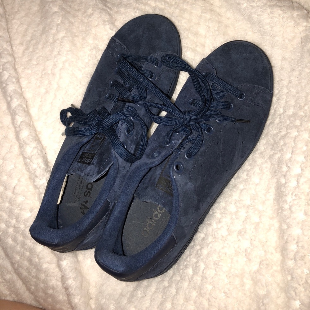 velvet navy blue stan smiths