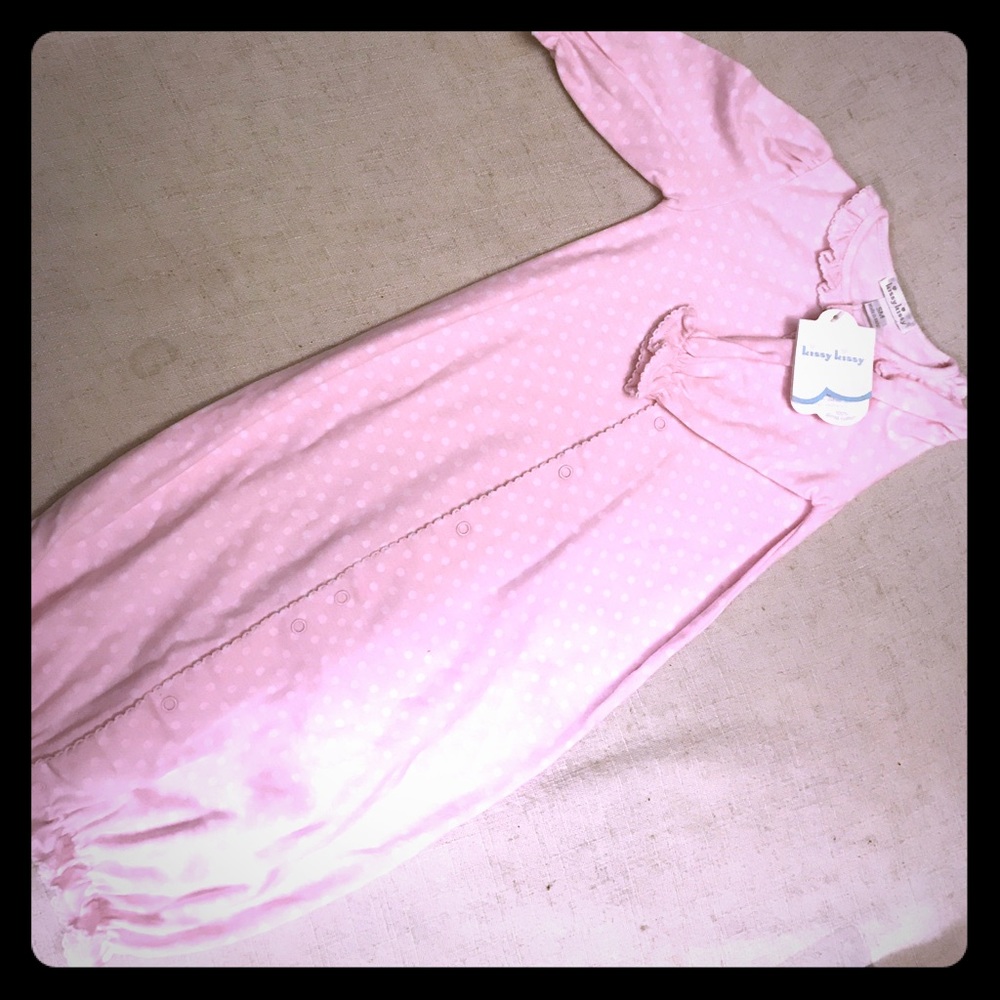 Kissy Kissy sleep gown